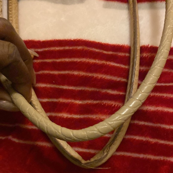 Tommy Hilfiger purse - Picture 8 of 10